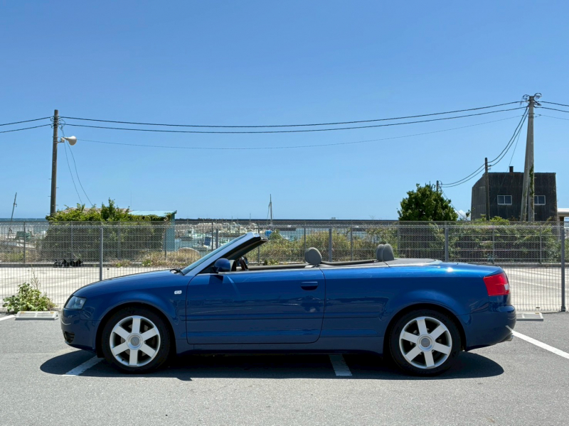 アウディ A4 カブリオレの中古車