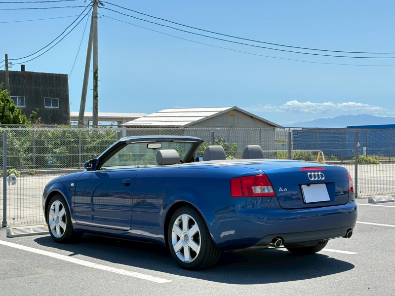 アウディ A4 カブリオレの中古車