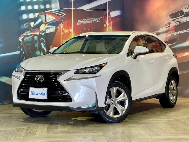 レクサス NX 200t　バージョンL　レクサスメーカーナビ（CD/DVD/BT/USB/AUX/フルセグTV）バック・サイドカメラ　プリクラッシュセーフティ　ホワイトオーカー革シート　前席エアベンチレーションシート　ルーフレール