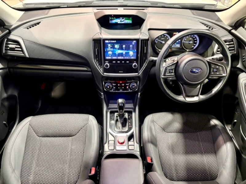 スバル フォレスター