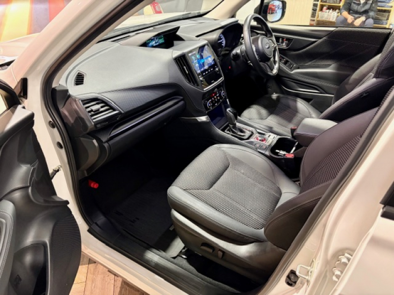 スバル フォレスター