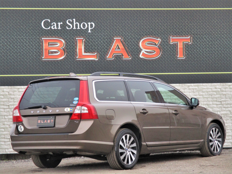 ボルボ V70 T4 SE 中古車 情報 | BLAST春日部本店《厳選車専門店》