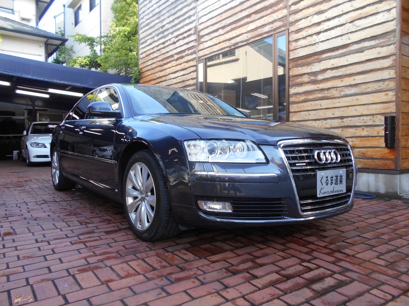 アウディ A8