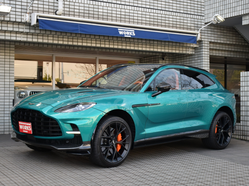 アストンマーティン DBX 707