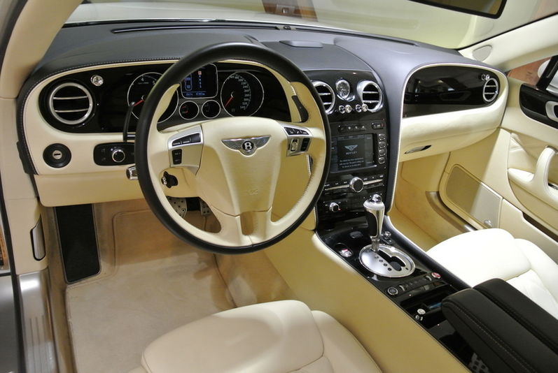 ベントレー コンチネンタル フライングスパー スピード 中古車