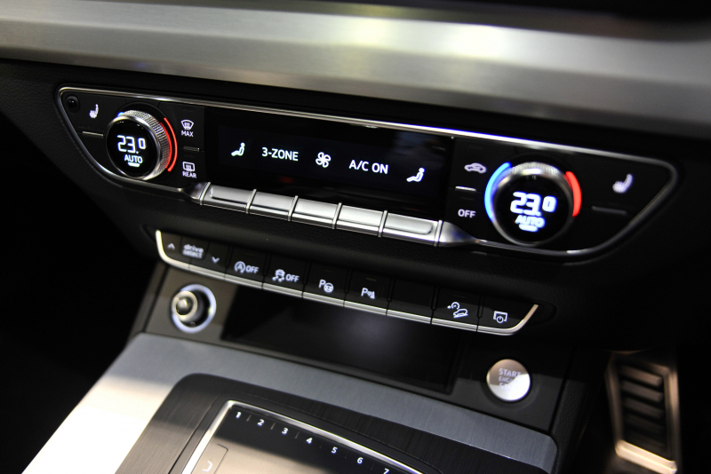 アウディ Q5 中古車