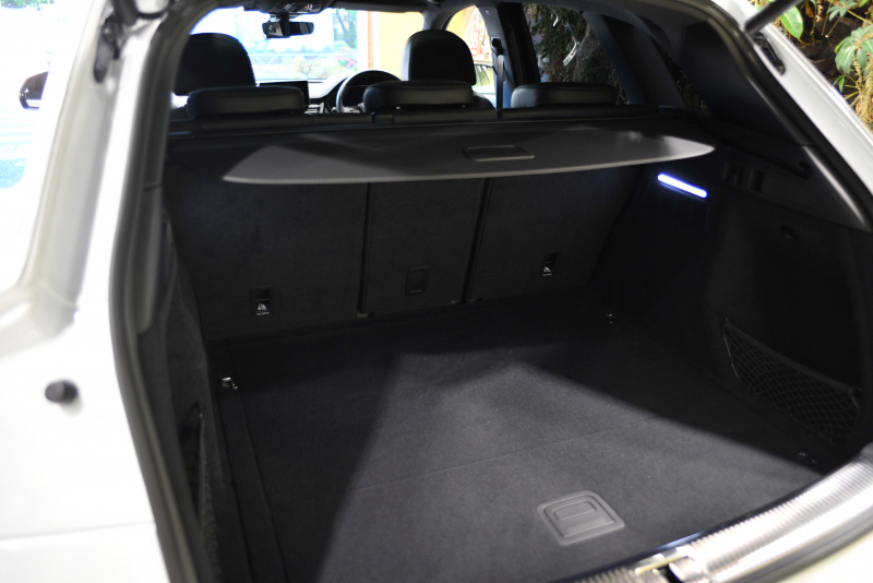 アウディ Q5 中古車