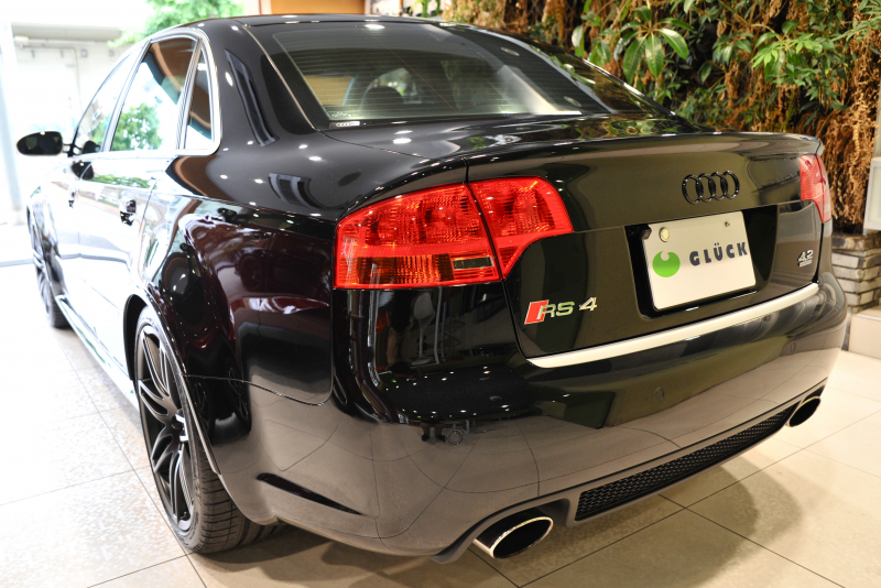 アウディ RS4 中古車