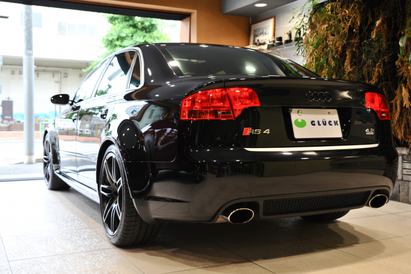 アウディ RS4 中古車