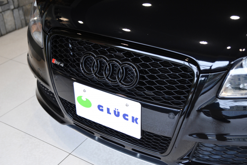 アウディ RS4 中古車
