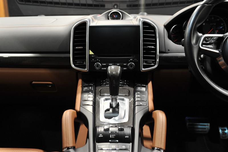 ポルシェ カイエン 中古車