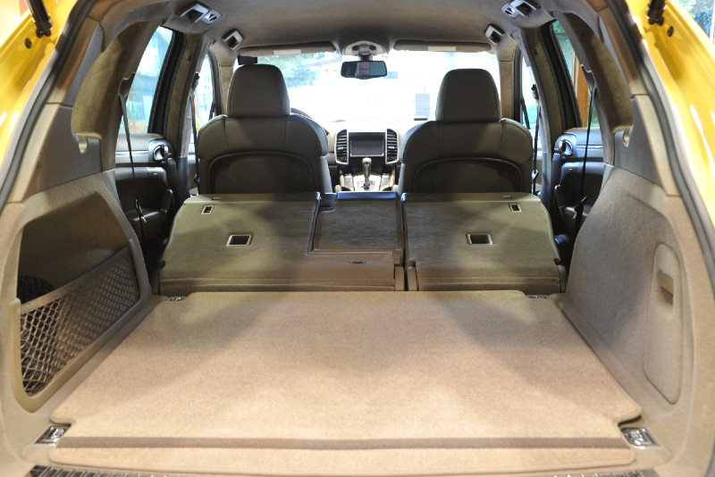 ポルシェ カイエン 中古車