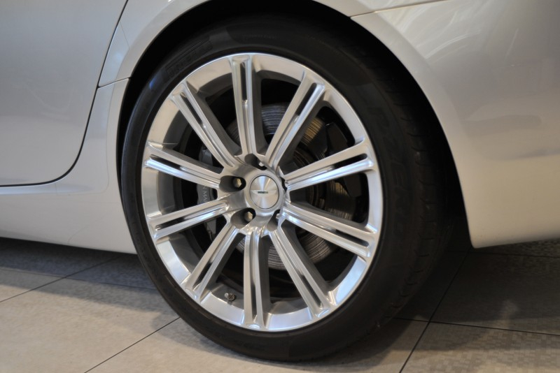 アストンマーティン ラピード 中古車