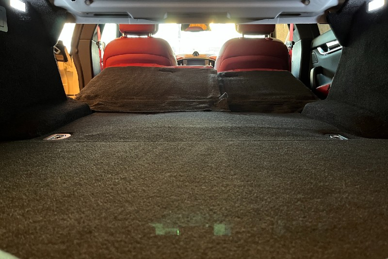 マセラティ ギブリ 中古車