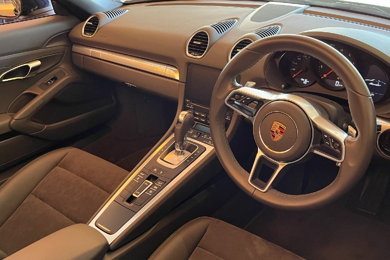 ポルシェ 718 ボクスター 中古車