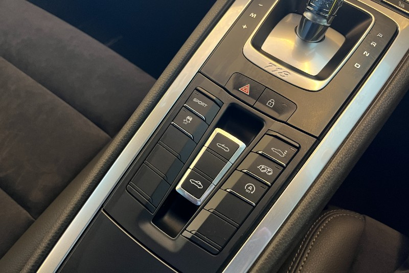 ポルシェ 718 ボクスター 中古車