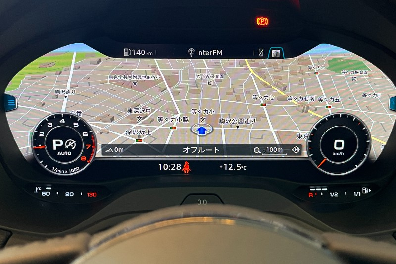 アウディ Q2 中古車