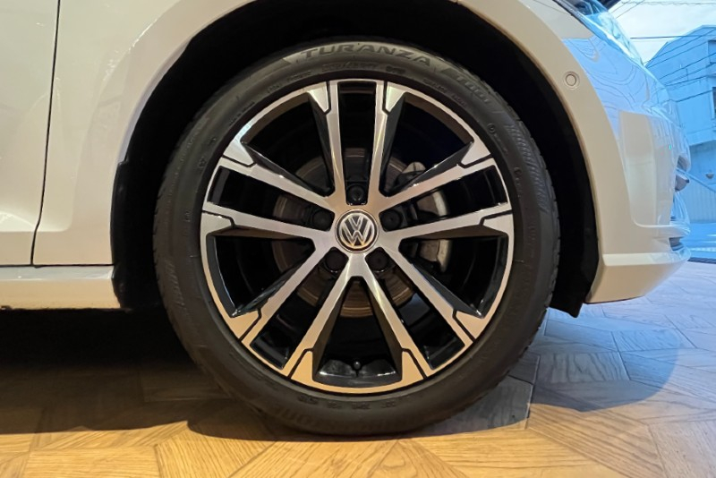 フォルクスワーゲン ゴルフヴァリアント 中古車