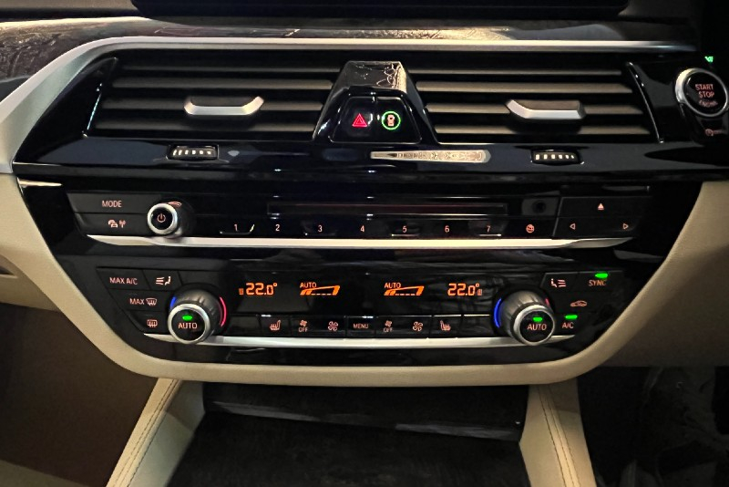 BMW 5シリーズ 中古車