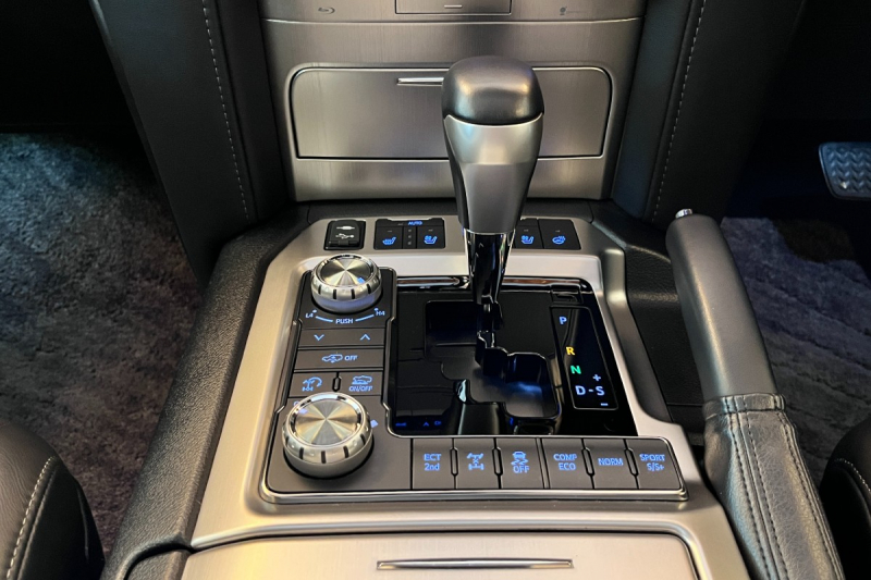 トヨタ ランドクルーザー 中古車