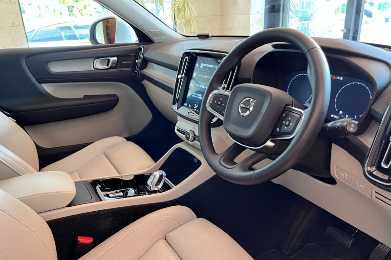 ボルボ XC40 中古車