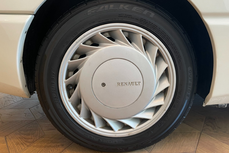 ルノー アルピーヌ 中古車