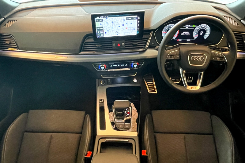 アウディ Q5 中古車