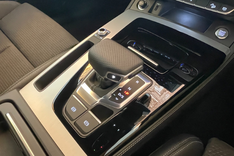 アウディ Q5 中古車