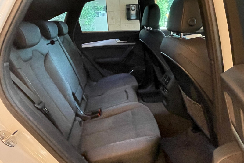 アウディ Q5 中古車