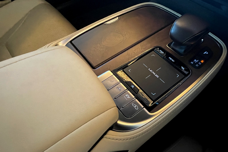 レクサス LSハイブリッド 中古車