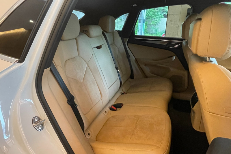 ポルシェ マカン 中古車