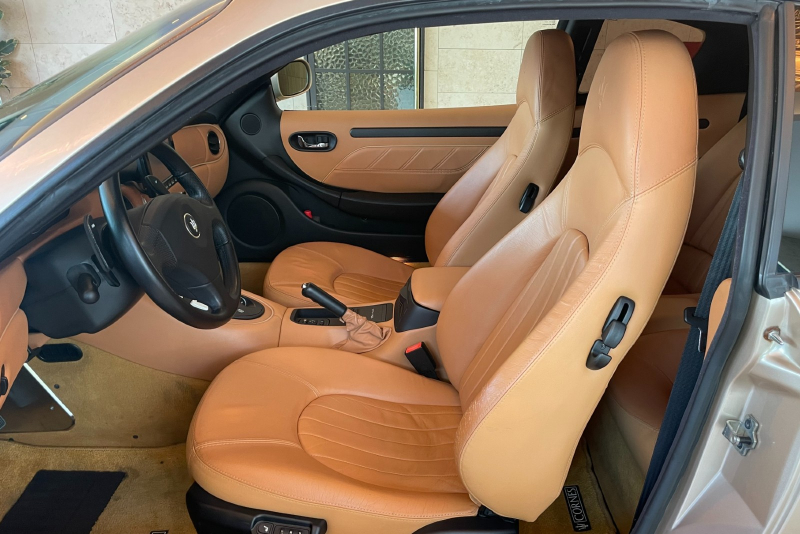 マセラティ クーペ 中古車