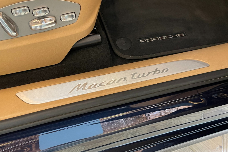 ポルシェ マカン 中古車