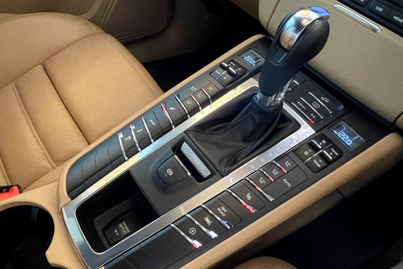 ポルシェ マカン 中古車