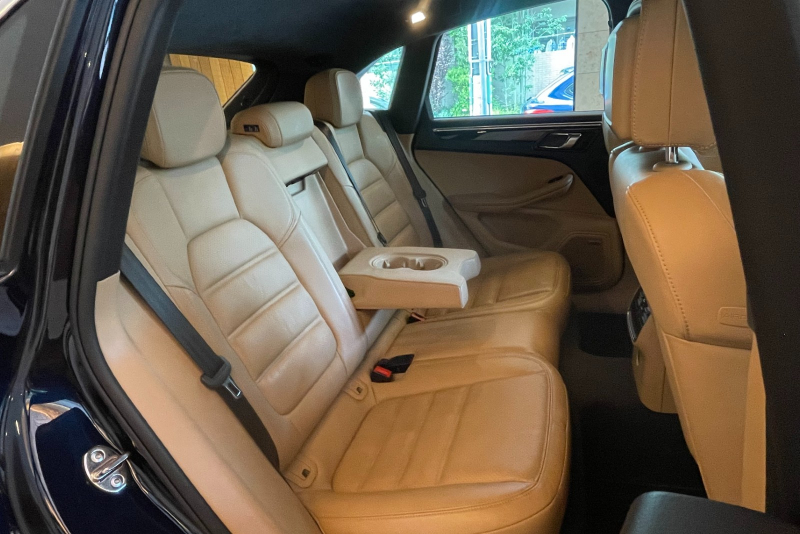 ポルシェ マカン 中古車