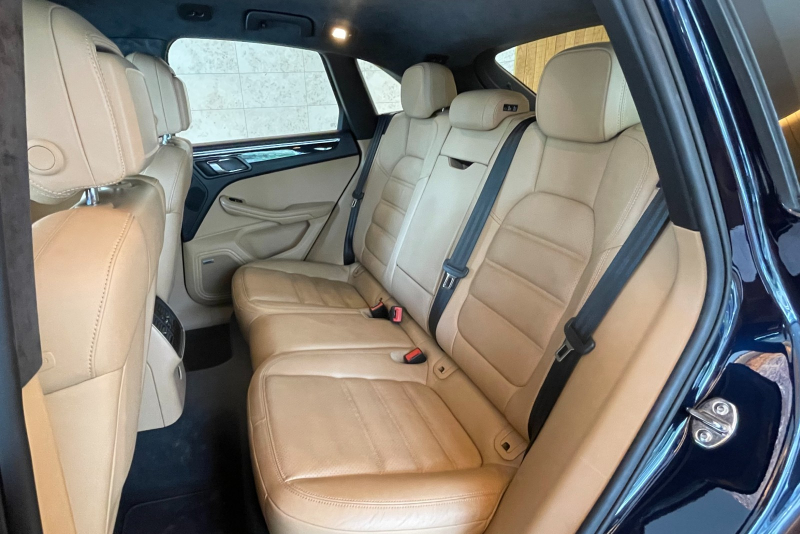 ポルシェ マカン 中古車