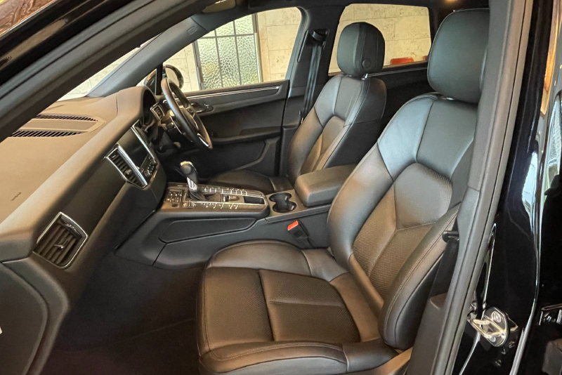 ポルシェ マカン 中古車