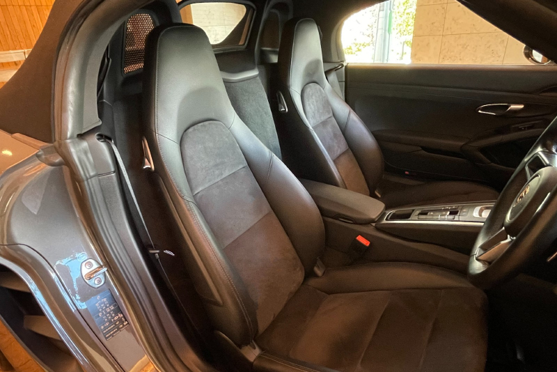 ポルシェ 718 ボクスター 中古車