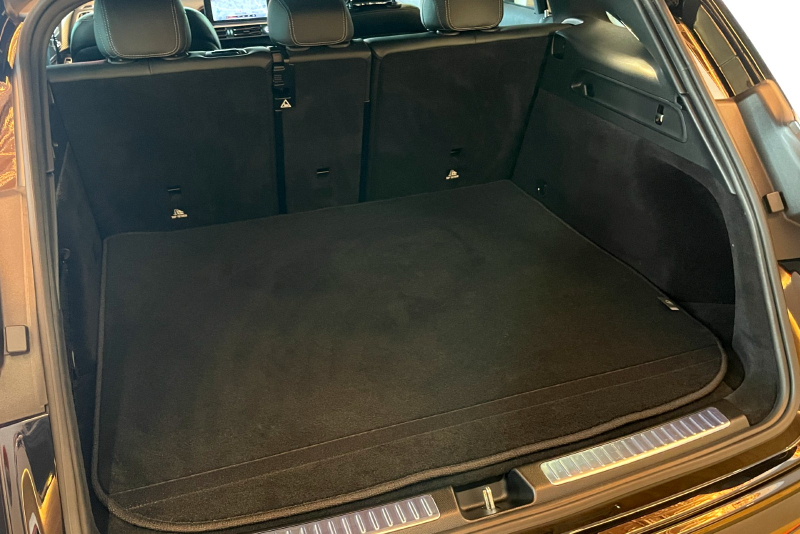 メルセデスベンツ EQC 中古車