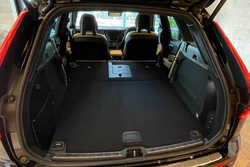 ボルボ XC60 中古車