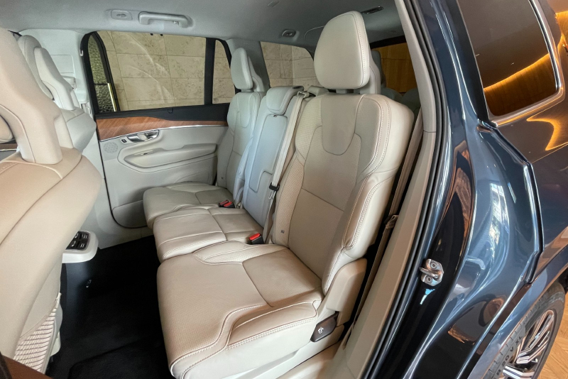 ボルボ XC90 中古車