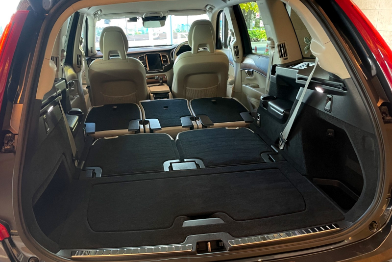 ボルボ XC90 中古車