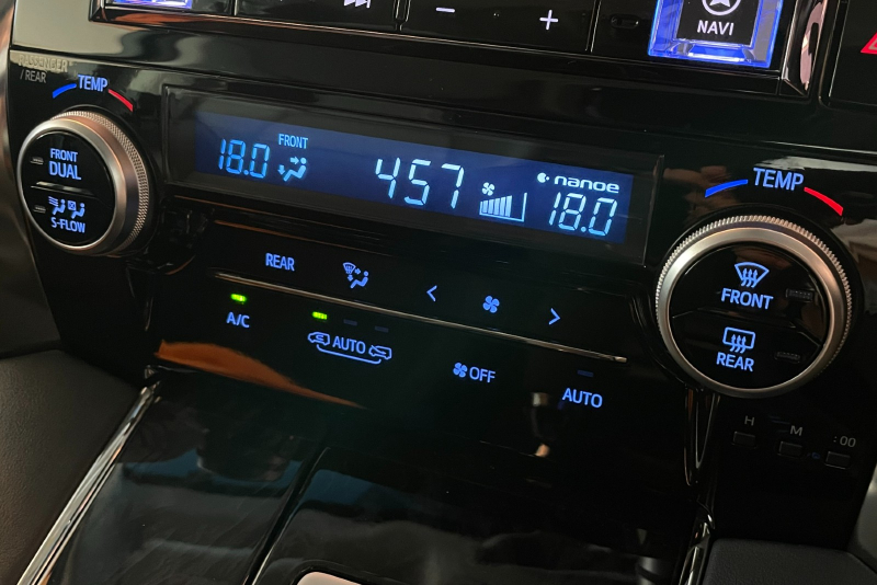 トヨタ アルファード 中古車