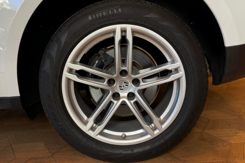 ポルシェ マカン 中古車