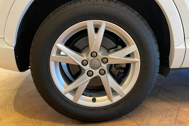 アウディ Q3 中古車