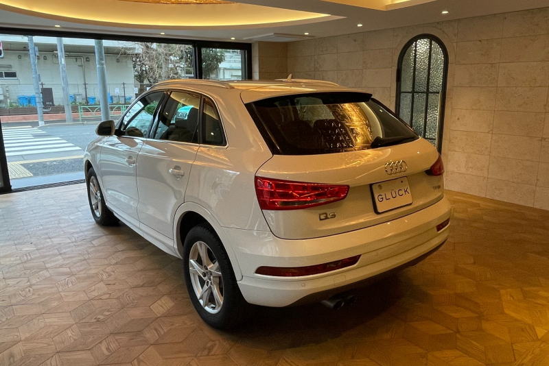 アウディ Q3 中古車
