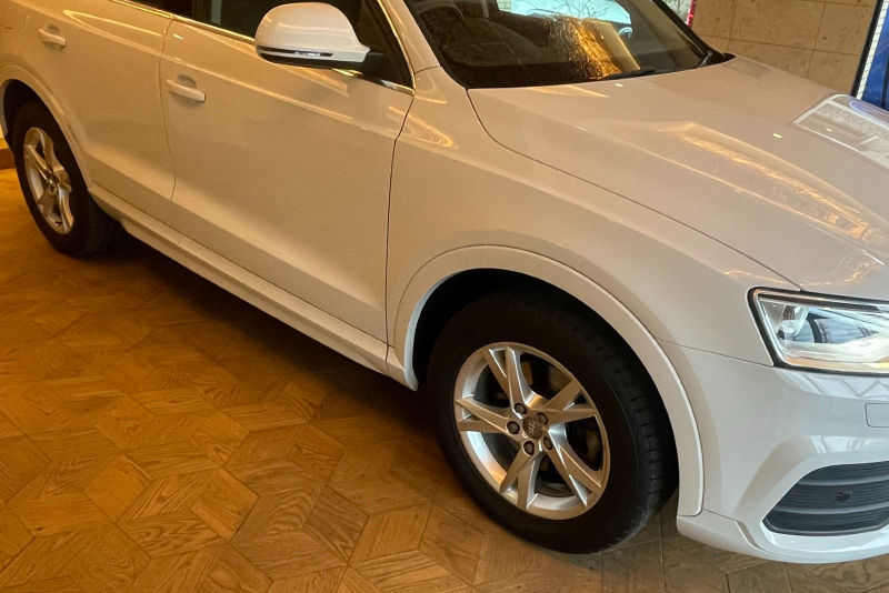 アウディ Q3 中古車