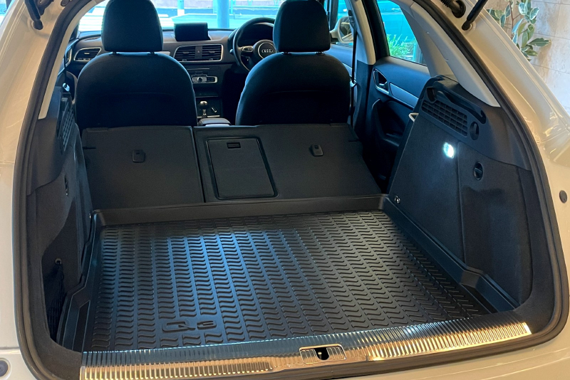 アウディ Q3 中古車
