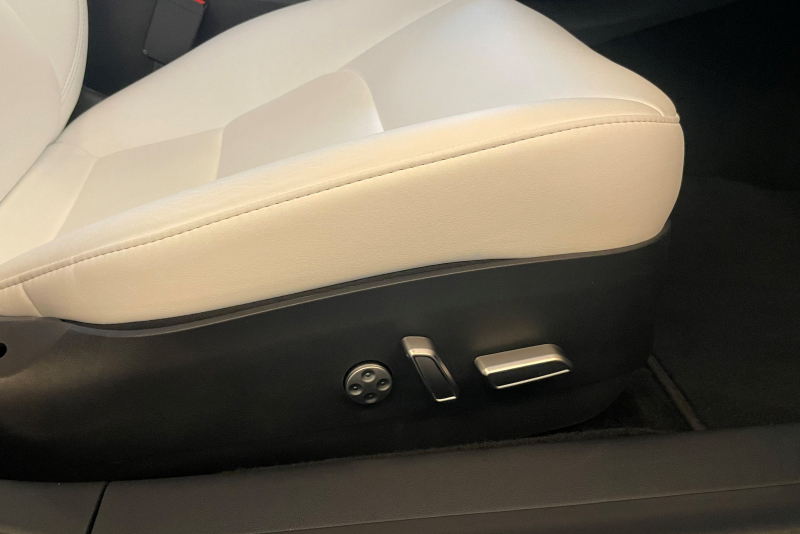 テスラ モデル3 中古車