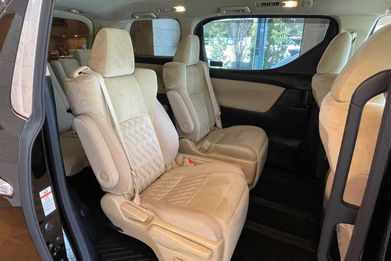 トヨタ アルファード ハイブリッド 中古車